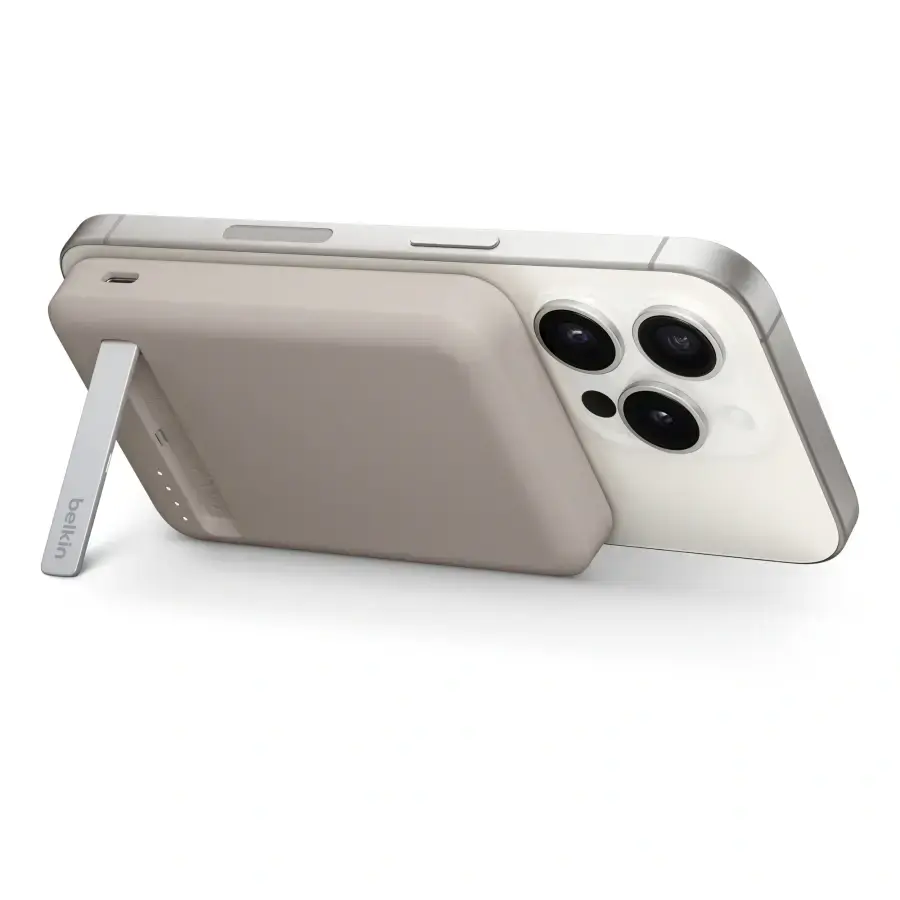 Портативний зарядний пристрій [Power Bank] з MagSafe та підставкою Belkin BoostCharge Pro Magnetic Charging Power Bank MagSafe 5K Qi2 15W - Sand (BPD006jqSD-APL, HRX42)