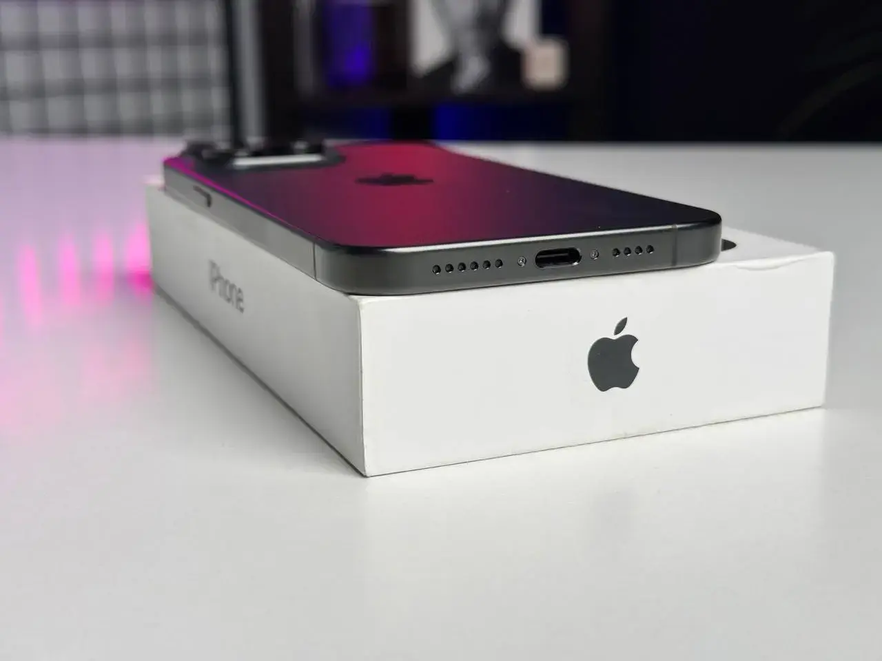 SWAP Apple iPhone 15 Pro Max 512GB Black Titanium (MU7C3) - Состояние: новый (с обмена по гарантии Apple) | Аккумулятор: 100% | Комплектация: полный | Гарантія: 6 мес.