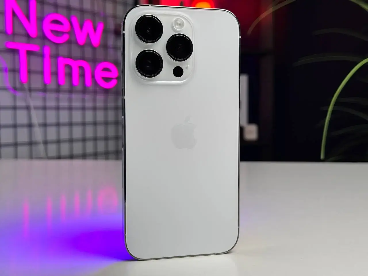Б/У Apple iPhone 14 Pro 256GB Silver eSim (MQ0X3) - Состояние: хороший | Аккумулятор: 88% | Комплектация: iPhone | Гарантія: 3 мес.