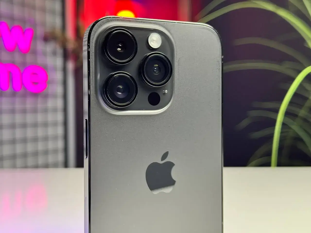 Б/У Apple iPhone 14 Pro 512GB Space Black eSim (MQ1K3) - Состояние: хороший | Аккумулятор: 100% | Комплектация: iPhone | Гарантія: 1 мес.