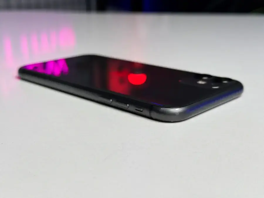 Б/У Apple iPhone 11 64GB Black (MHCP3, MHDA3) Slim Box - Состояние: удовлетворительный | Аккумулятор: 100% | Комплектация: iPhone | Гарантія: 1 мес.