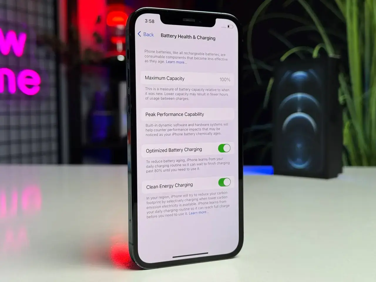 ВЖИВАНИЙ Apple iPhone 12 Pro 256GB Pacific Blue (MGLW3, MGMT3) - Стан: гарний | Акумулятор: 100% | Комплектація: повний | Гарантія: 1 міс.