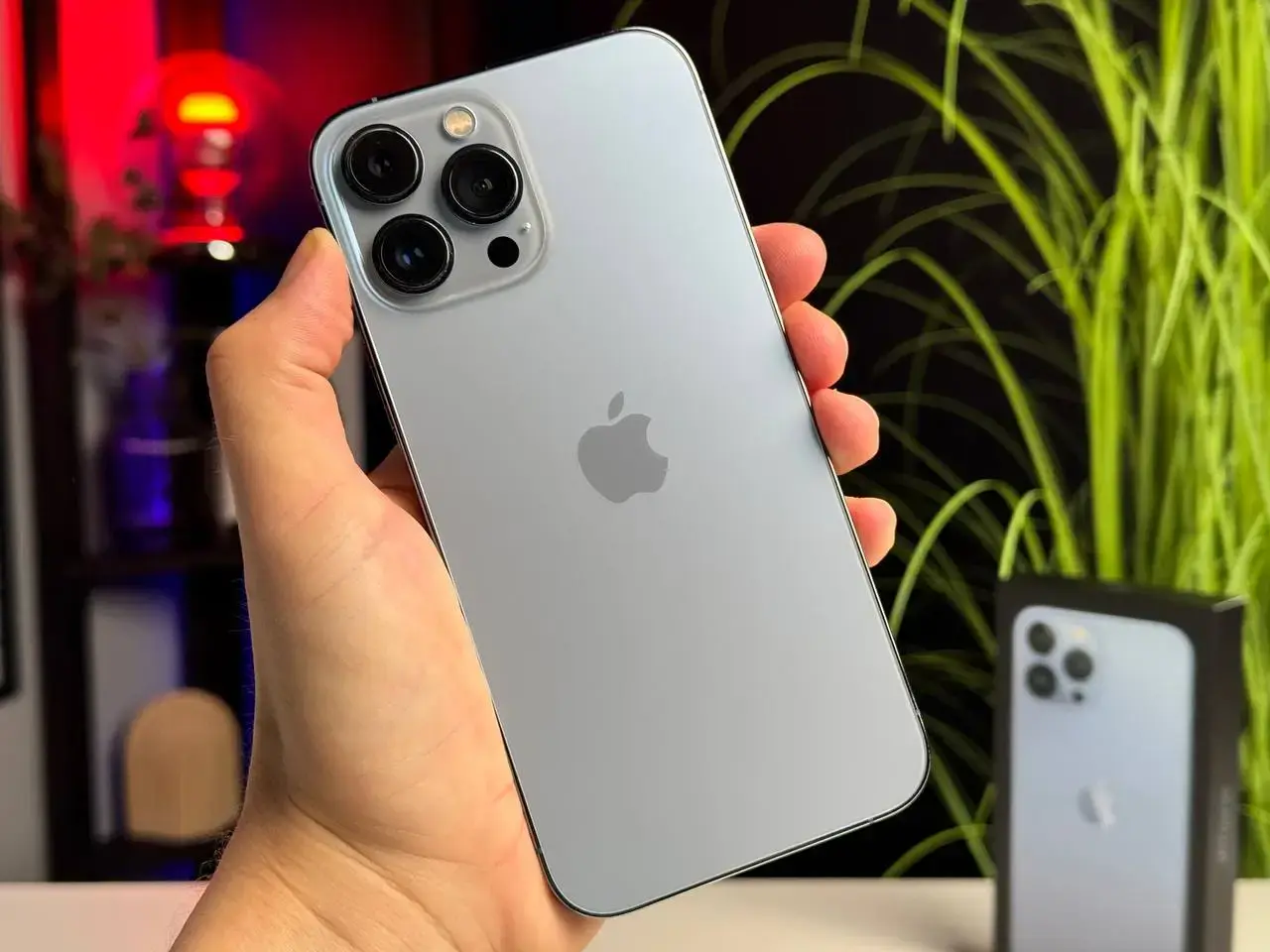 ВЖИВАНИЙ Apple iPhone 13 Pro Max 256GB Sierra Blue (MLKV3, MLLE3) - Стан: гарний | Акумулятор: 100% | Комплектація: повний | Гарантія: 1 міс.