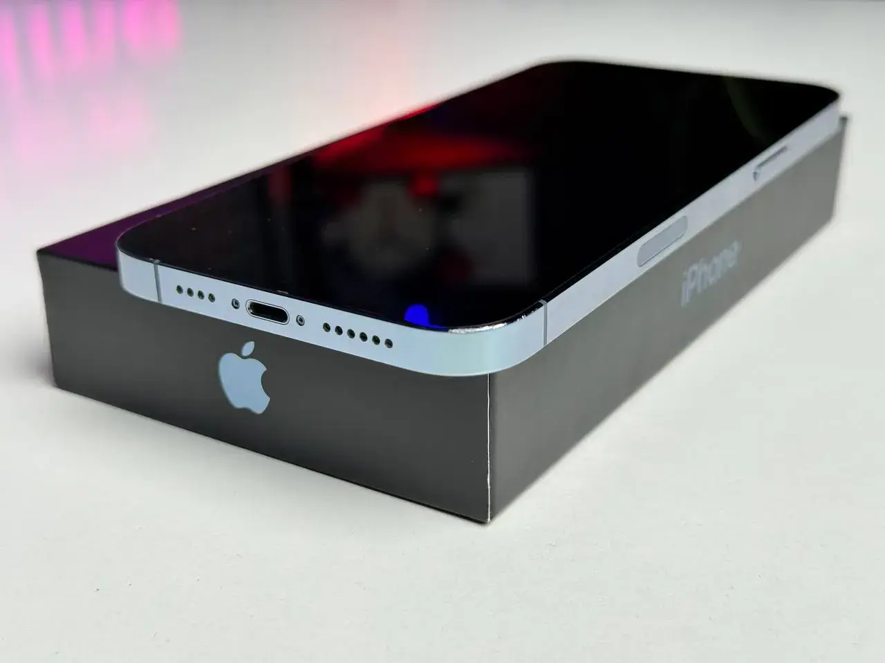 ВЖИВАНИЙ Apple iPhone 13 Pro Max 256GB Sierra Blue (MLKV3, MLLE3) - Стан: гарний | Акумулятор: 100% | Комплектація: повний | Гарантія: 1 міс.