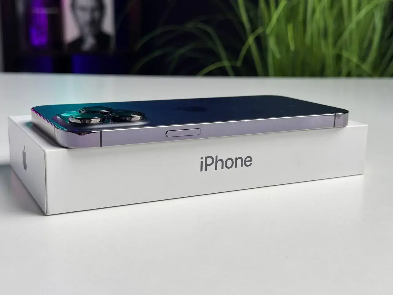ВЖИВАНИЙ Apple iPhone 14 Pro Max 128GB Deep Purple (MQ9T3) - Стан: гарний | Акумулятор: 89% | Комплектація: коробка | Гарантія: 1 міс.