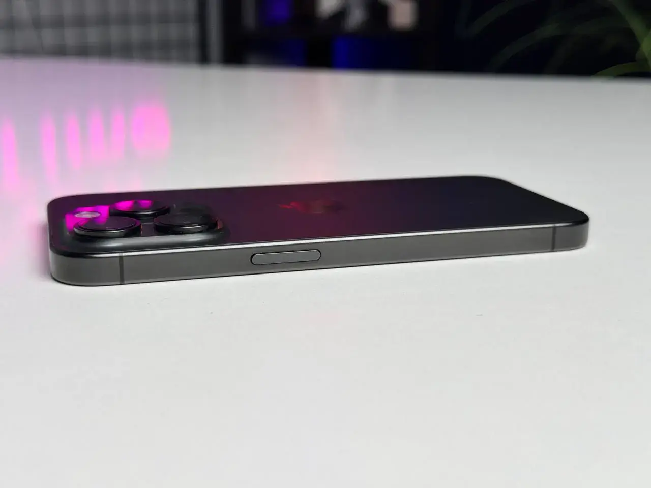 ВЖИВАНИЙ Apple iPhone 15 Pro 256GB Black Titanium (MTV13) - Стан: гарний | Акумулятор: 96% | Комплектація: iPhone | Гарантія: 1 міс.