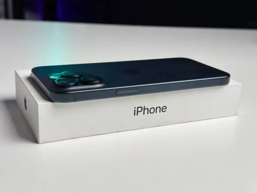 ВЖИВАНИЙ Apple iPhone 15 Pro Max 512GB Blue Titanium (MU7F3) - Стан: гарний | Акумулятор: 89% | Комплектація: повний | Гарантія: 1 міс.