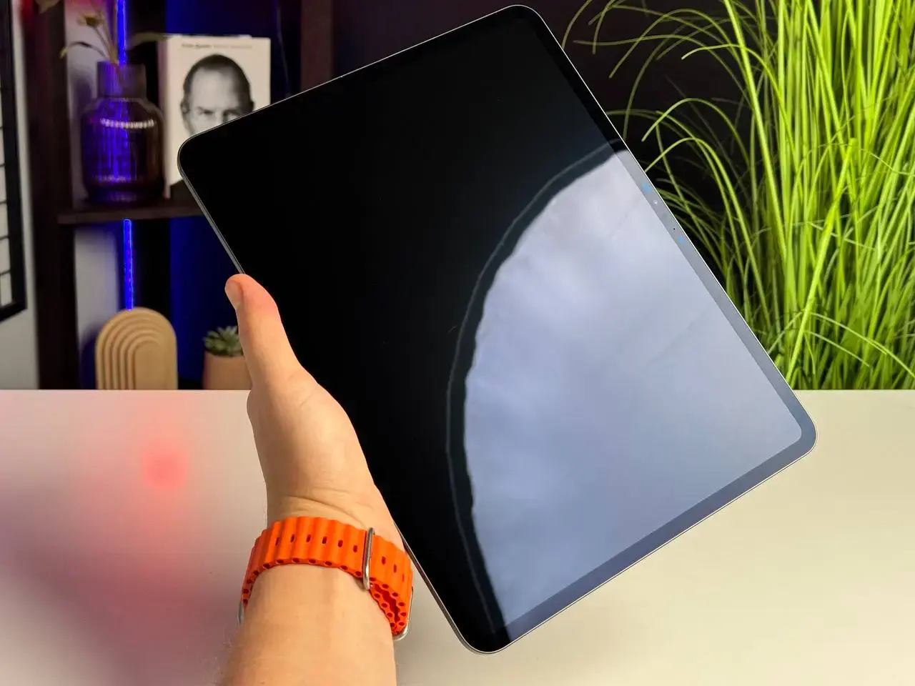 Витринный Apple iPad Pro 13" M4 2024 Wi-Fi 256GB with Standard glass - Space Black (MVX23) - Состояние: хороший | Аккумулятор: 100% | Комплектация: кабель | Гарантія: 6 мес.