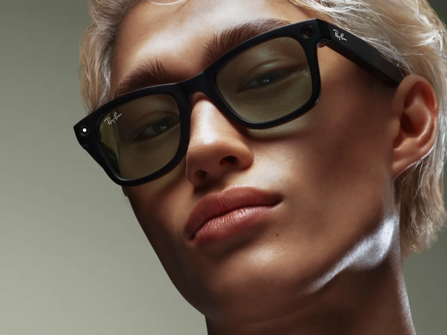 OPEN BOX Смарт-очки Ray-Ban | Meta Wayfarer Large - Matte Black / Clear to Graphite Green Transitions (RW4008 601S1M 53-22)