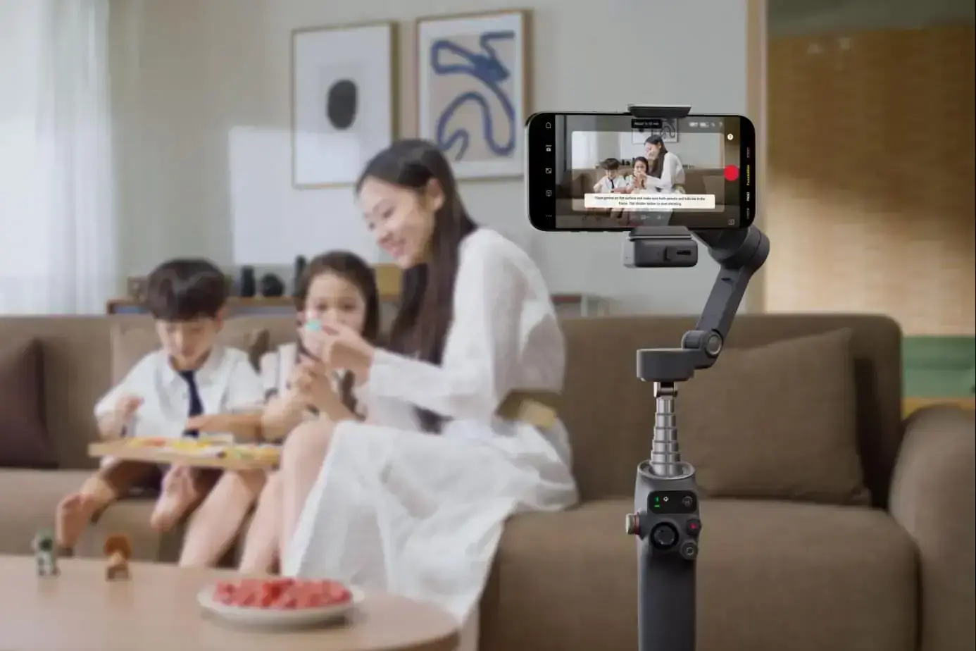 Osmo Mobile 7: DJI випустила стабілізатори для смартфонів