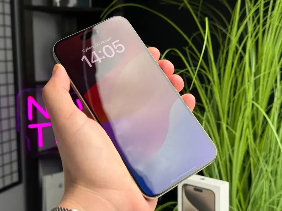 ВЖИВАНИЙ Apple iPhone 15 Pro Max 256GB Natural Titanium (MU793) - Стан: ідеальний | Акумулятор: 87% | Комплектація: повний | Гарантія: 1 міс.