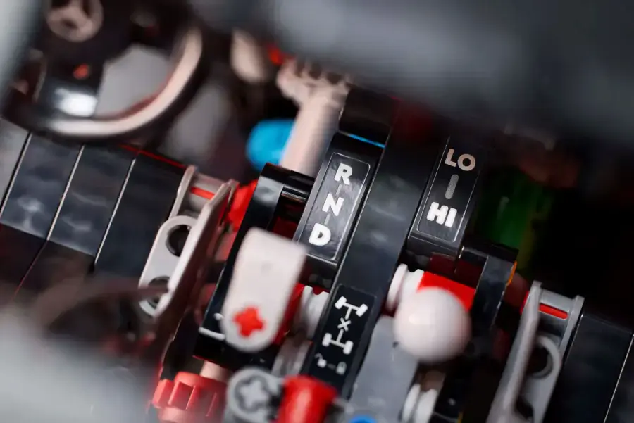 Авто-конструктор LEGO Technic Mercedes-Benz G 500 Professional Line (42177)