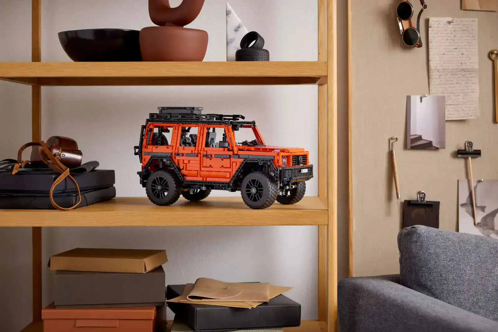Авто-конструктор LEGO Technic Mercedes-Benz G 500 Professional Line (42177)