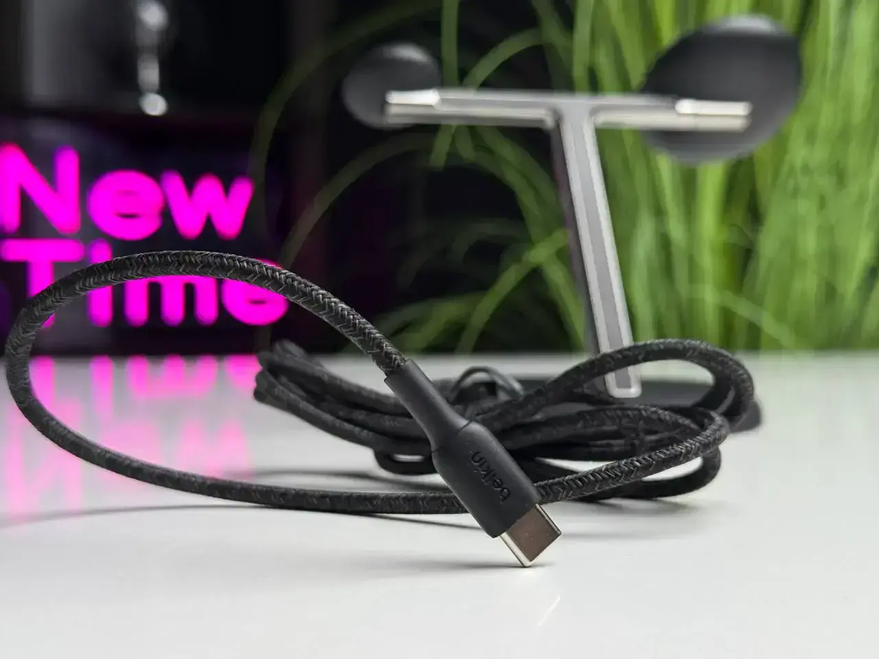 OPEN BOX Беспроводное зарядное устройство для Belkin BoostCharge Pro 3-in-1 Magnetic Charging Stand with Qi2 15W - Black (WIZ023ttBK) US Plug OPEN BOX