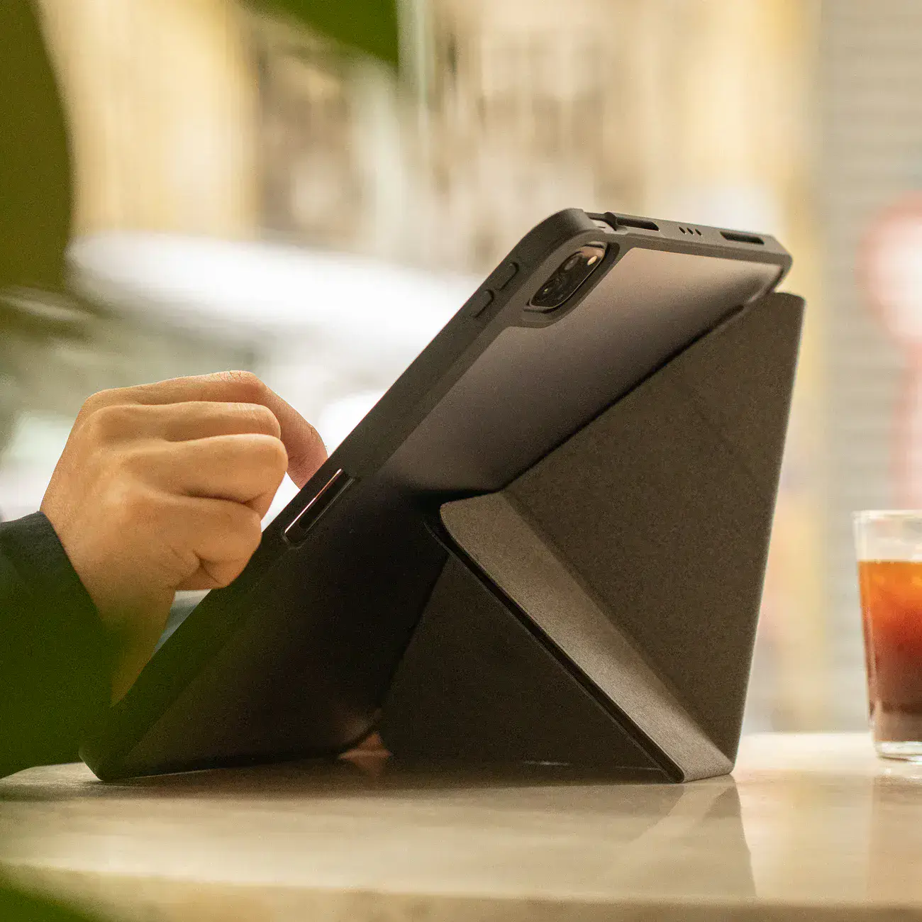 Чехол Native Union Active Case for iPad Pro 11" M4 - Sandstone (ACTCSE-SAN-IPP-11)