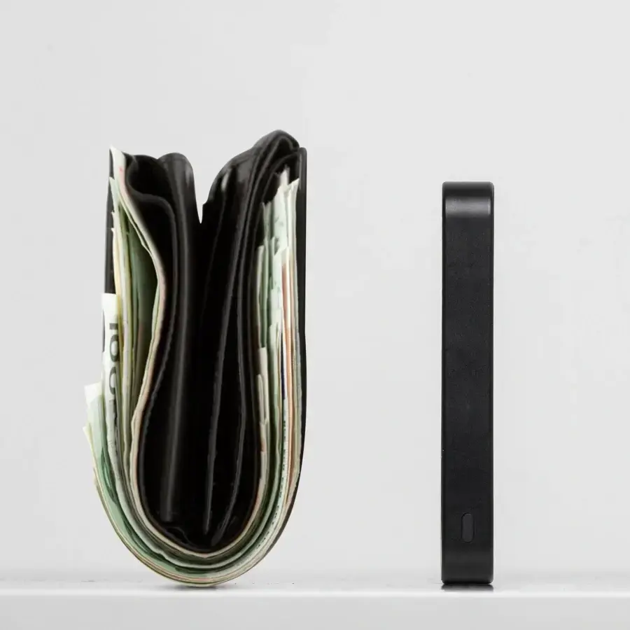 Магнітний павербанк Native Union (Re) Classic Magnetic Power Bank 10 000mAh - Black (PB-10KMS-BLK)