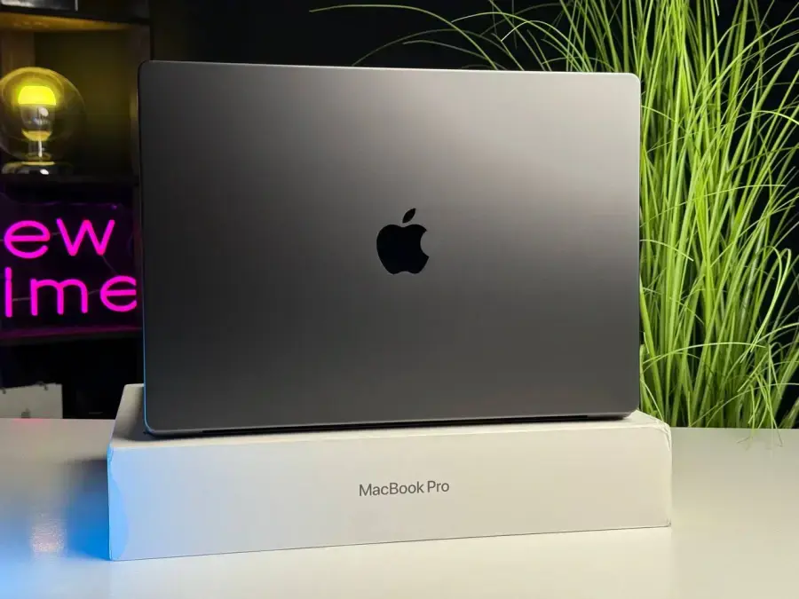 OPEN BOX Apple MacBook Pro 16" M4 Max/14CPU/32GPU/36GB/1TB Space Black 2024 (MX303)