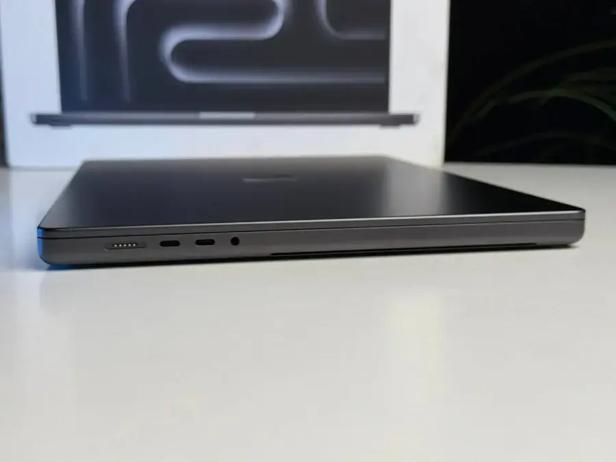 OPEN BOX Apple MacBook Pro 16" M4 Max/14CPU/32GPU/36GB/1TB Space Black 2024 (MX303)