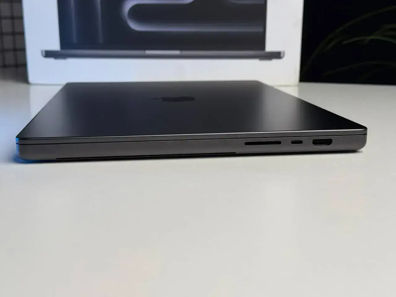 OPEN BOX Apple MacBook Pro 16" M4 Max/14CPU/32GPU/36GB/1TB Space Black 2024 (MX303)
