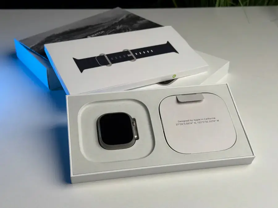 OPEN BOX Apple Watch Ultra 2 2024 GPS + Cellular 49mm Natural Titanium Case with Navy Ocean Band (MX4D3)