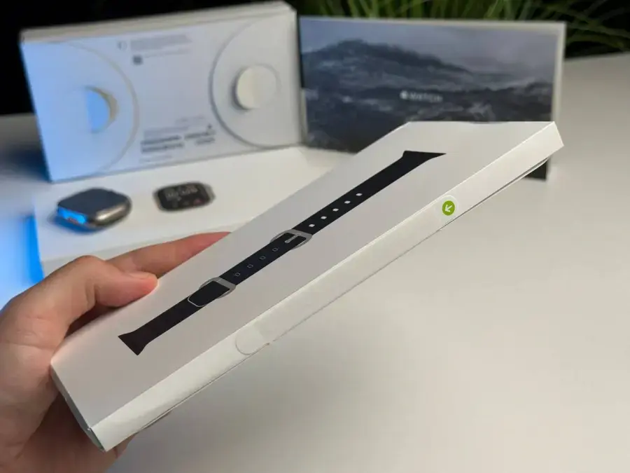 OPEN BOX Apple Watch Ultra 2 2024 GPS + Cellular 49mm Natural Titanium Case with Navy Ocean Band (MX4D3)