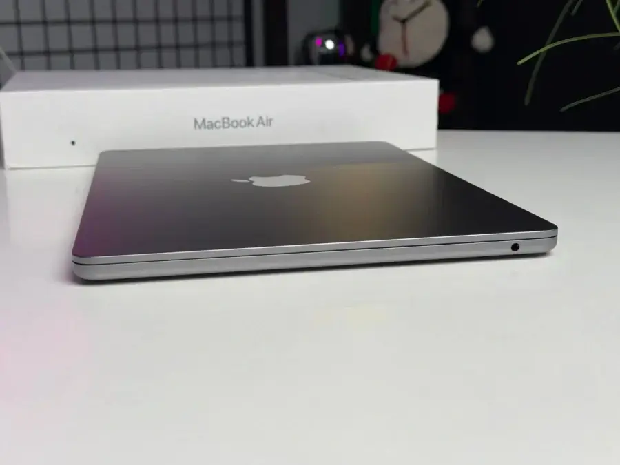 OPEN BOX MacBook Air 13" M3/8CPU/10GPU/8GB/512GB Space Gray 2024 (MRXP3) - Стан: ідеальний | Акумулятор: 100% | Комплектація: повний | Гарантія: 3 міс.