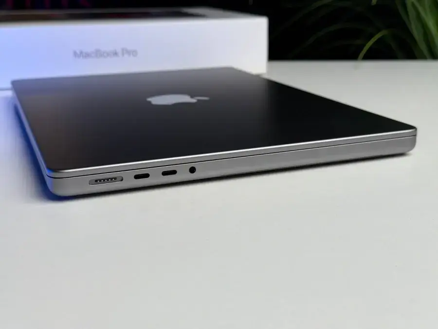 OPEN BOX MacBook Pro 14" Space Gray 2023 (MPHF3) | Apple M2 Pro | 12-ядерний процесор | 19-ядерний графічний процесор | 1 ТБ SSD | 16 ГБ об'єднаної пам'яті | Стан: ідеальний | Акумулятор: 100% | Гарантія: 3 місяці | Комплект: повний