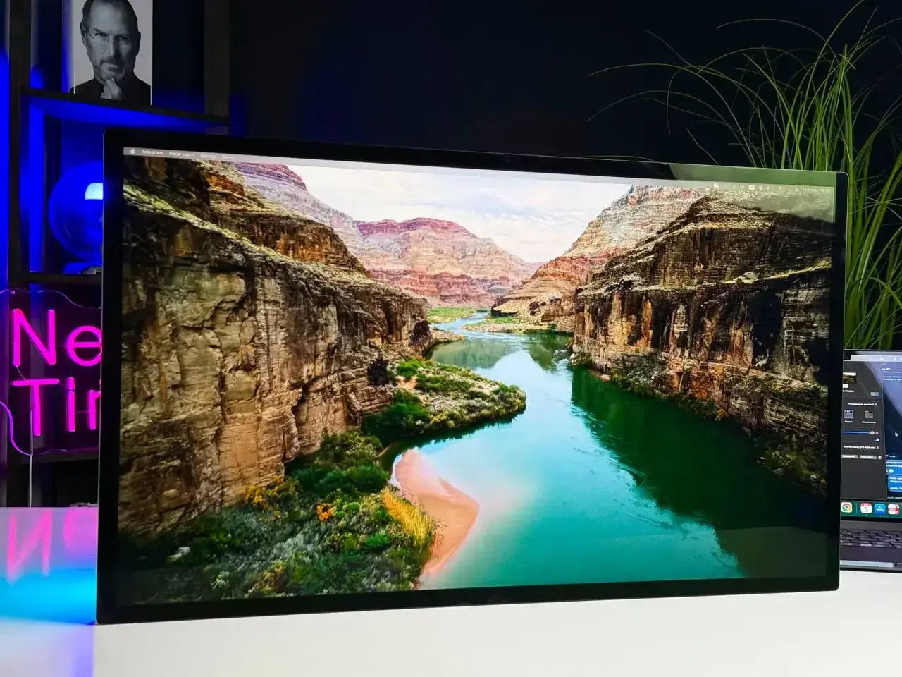 OPEN BOX Монитор Apple Studio Display - Standard glass - Адаптер крепления VESA (MMYQ3)