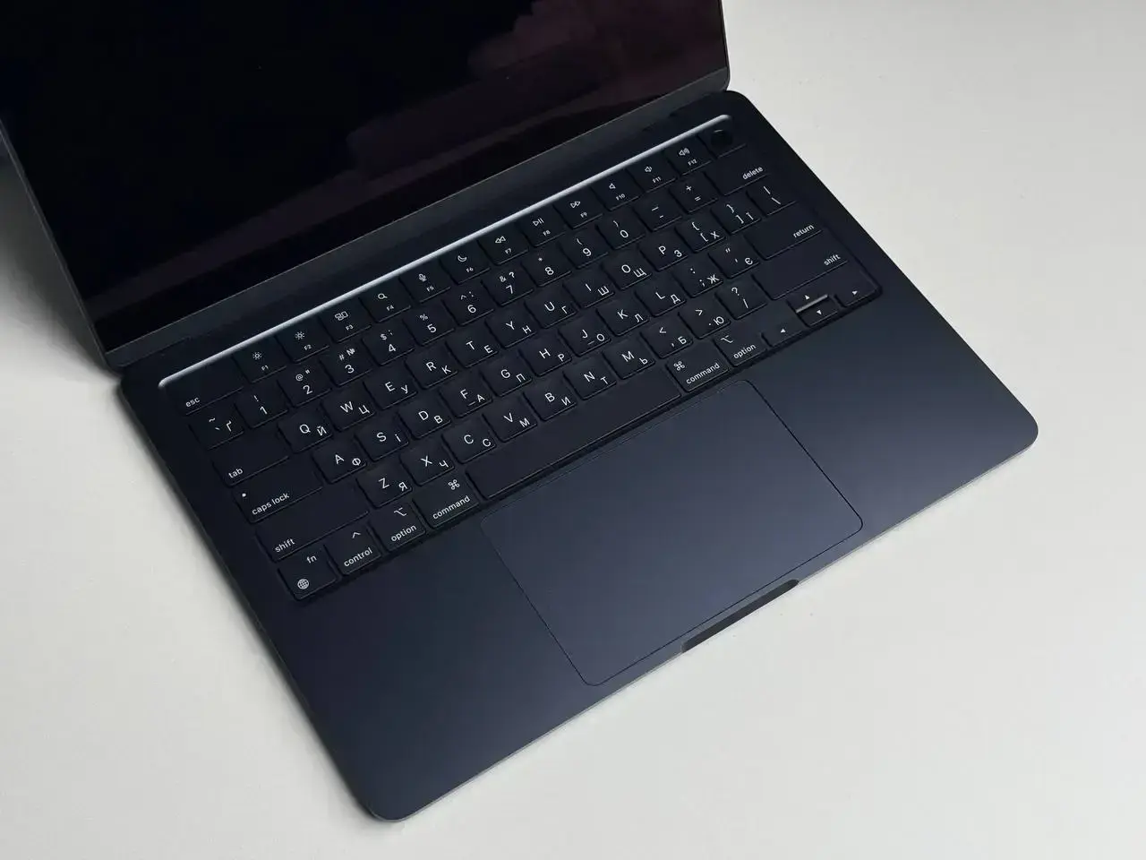 УЦЕНКА MacBook Air 13" M3/8CPU/10GPU/24GB/1TB Midnight 2024 (Z1BC00148) - Состояние: хорошее | Аккумулятор: 100% | Комплектация: полное | Гарантия: 3 мес.