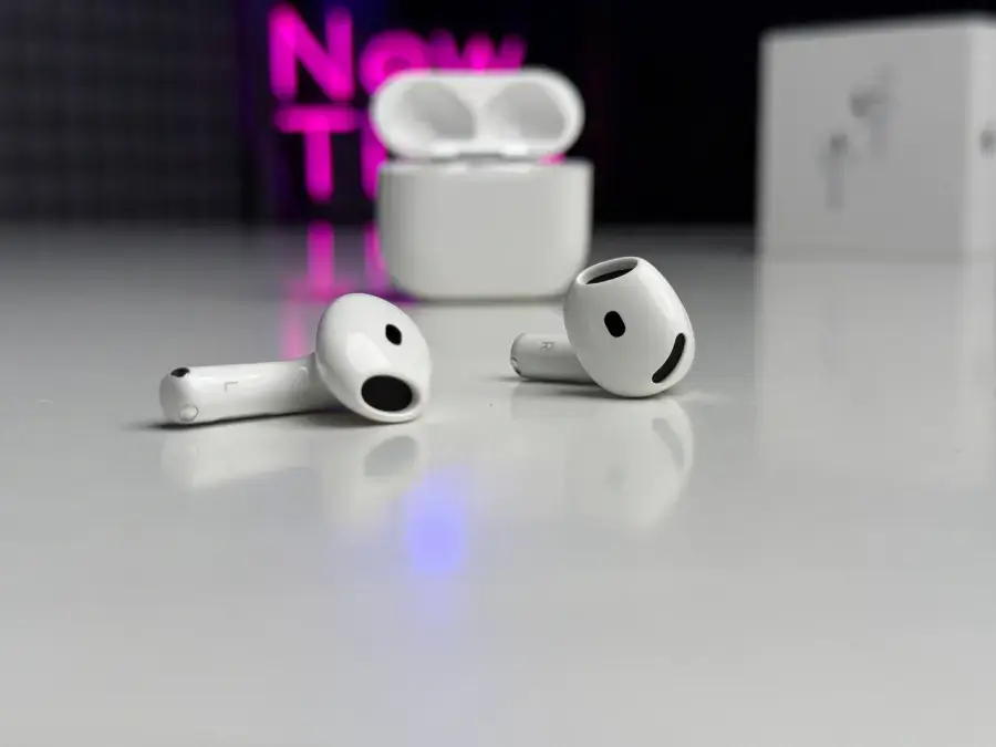 ВІТРИННІ Навушники Apple AirPods 4 with Active Noise Cancellation (MXP93) - Стан: гарний | Акумулятор: 100% | Комплектація: повний | Гарантія: 3 міс.