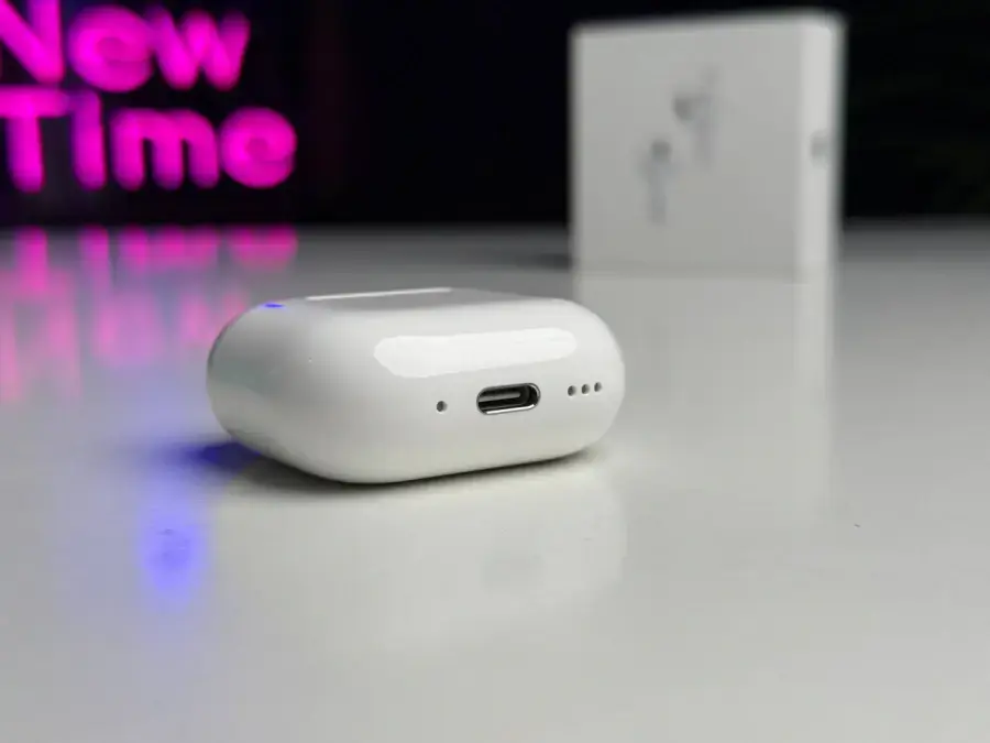 ВІТРИННІ Навушники Apple AirPods 4 with Active Noise Cancellation (MXP93) - Стан: гарний | Акумулятор: 100% | Комплектація: повний | Гарантія: 3 міс.