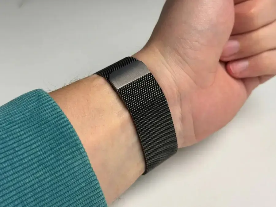 ВІТРИННИЙ Ремінець Apple Milanese Loop Graphite (MTJQ3) для Apple Watch 44mm/45m/46mm - Стан: гарний | Комплектація: повний | Гарантія: 1 міс.
