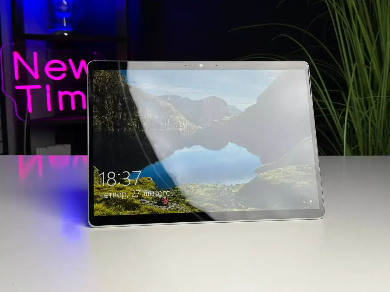 ВЖИВАНИЙ Microsoft Surface Pro 9 i5 16/256GB Platinum (QI9-00001) - Стан: гарний | Комплектація: повний | Гарантія: 3 міс.