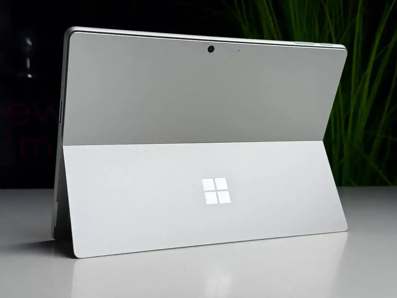 ВЖИВАНИЙ Microsoft Surface Pro 9 i5 16/256GB Platinum (QI9-00001) - Стан: гарний | Комплектація: повний | Гарантія: 3 міс.