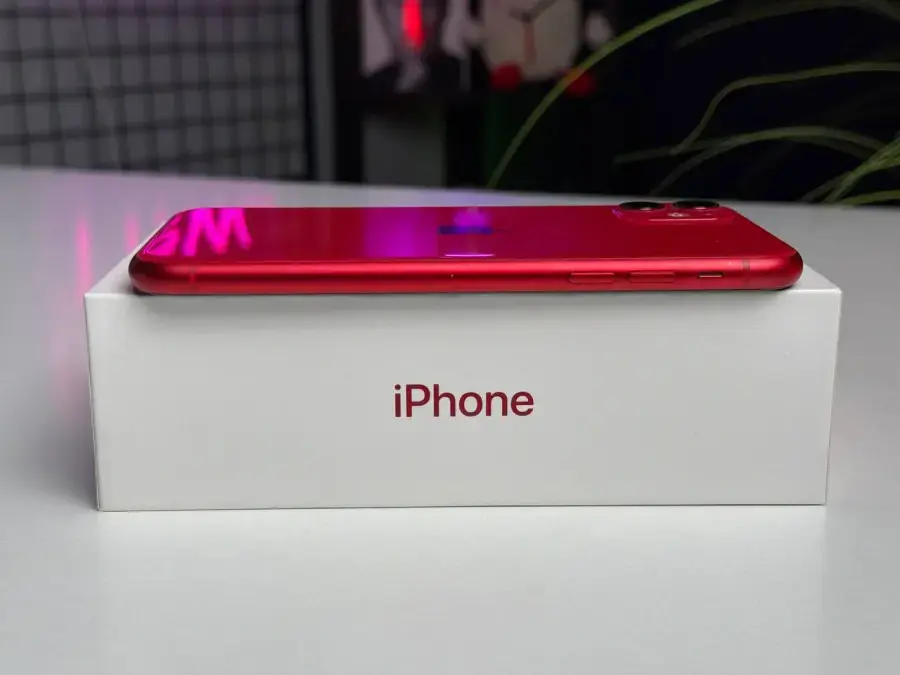 Б/У Apple iPhone 11 128GB Product (RED) (MWLG2) Full Box - Состояние: хороший (маленький засвет на белом фоне) | Аккумулятор: 100% | Комплектация: полный | Гарантія: 1 мес.