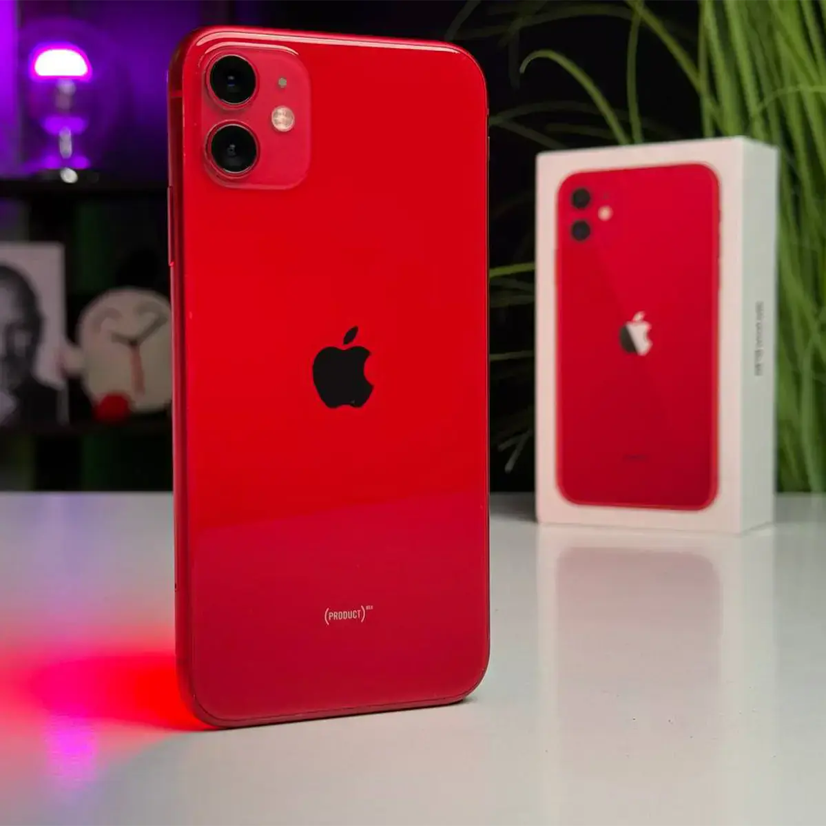 ВЖИВАНИЙ Apple iPhone 11 128GB Product (RED) (MWLG2) Full Box - Стан: гарний (маленький засвіт на білому фоні) | Акумулятор: 100% | Комплектація: повний | Гарантія: 1 міс.