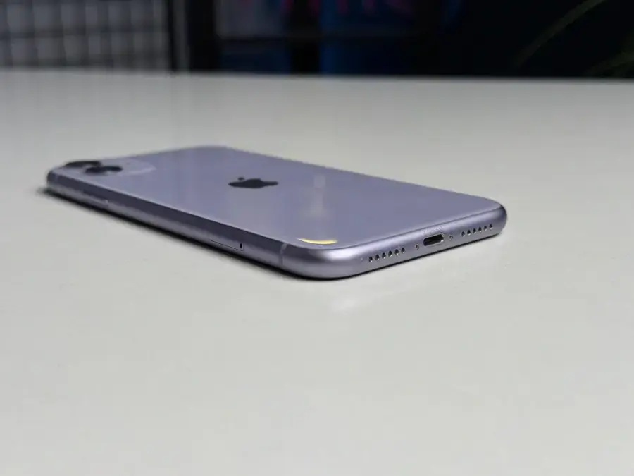 Б/У Apple iPhone 11 128GB Purple (MHD23, MHDM3) Slim Box - Состояние: хороший (мелкие царапины на стекле) | Аккумулятор: 100% | Комплектация: iPhone, кабель | Гарантія: 1 мес.