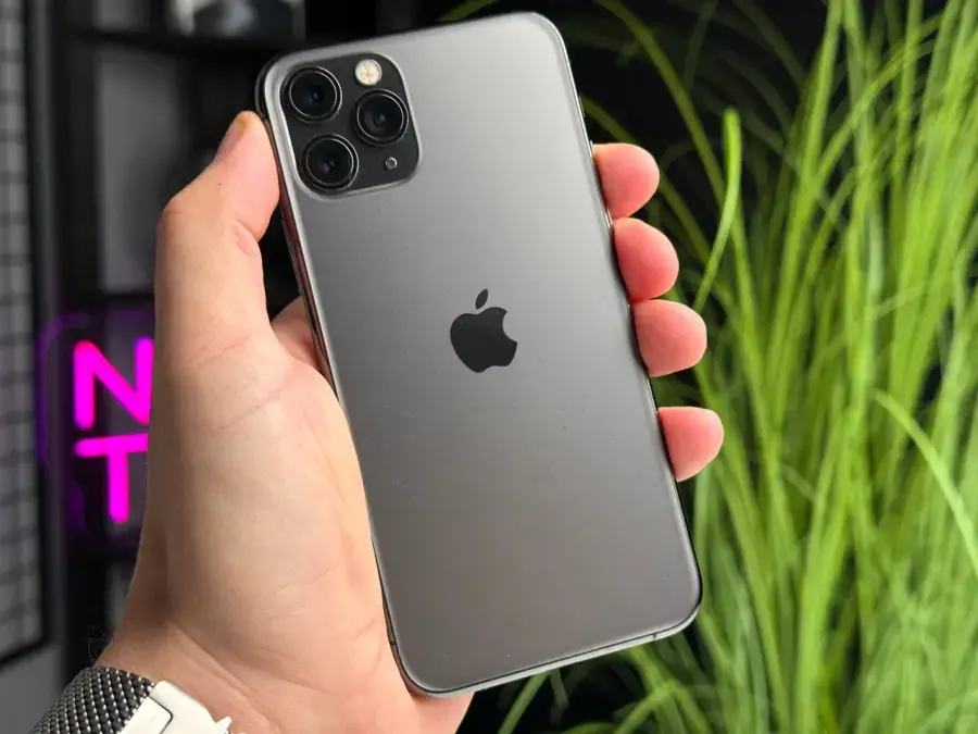 Б/У Apple iPhone 11 Pro 512GB Space Gray (MWCD2) - Состояние: хороший (мелкие царапины на экране) | Аккумулятор: 100% | Комплектация: iPhone, кабель | Гарантія: 1 мес.
