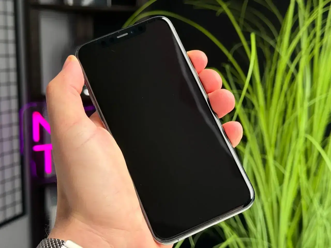 ВЖИВАНИЙ Apple iPhone 11 Pro 512GB Space Gray (MWCD2) - Стан: гарний (мілкі подряпини на екрані) | Акумулятор: 100% | Комплектація: повний