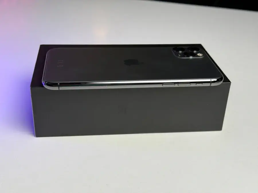 ВЖИВАНИЙ Apple iPhone 11 Pro Max 256GB Space Gray (MWH42) - Стан: гарний | Акумулятор: 100% | Комплектація: повний | Гарантія: 1 міс.