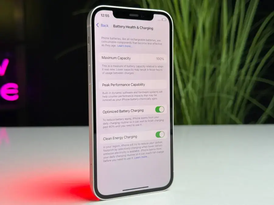 ВЖИВАНИЙ Apple iPhone 12 256GB White (MGHJ3, MGJH3) - Стан: гарний | Акумулятор: 100% | Комплектація: iPhone, кабель | Гарантія: 1 міс.