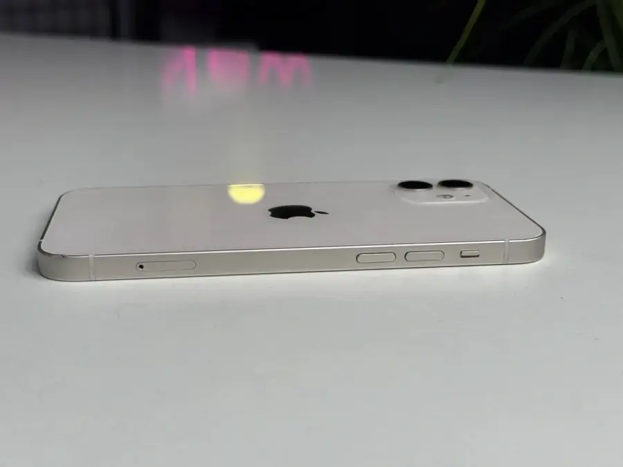 ВЖИВАНИЙ Apple iPhone 12 256GB White (MGHJ3, MGJH3) - Стан: гарний | Акумулятор: 100% | Комплектація: iPhone, кабель | Гарантія: 1 міс.