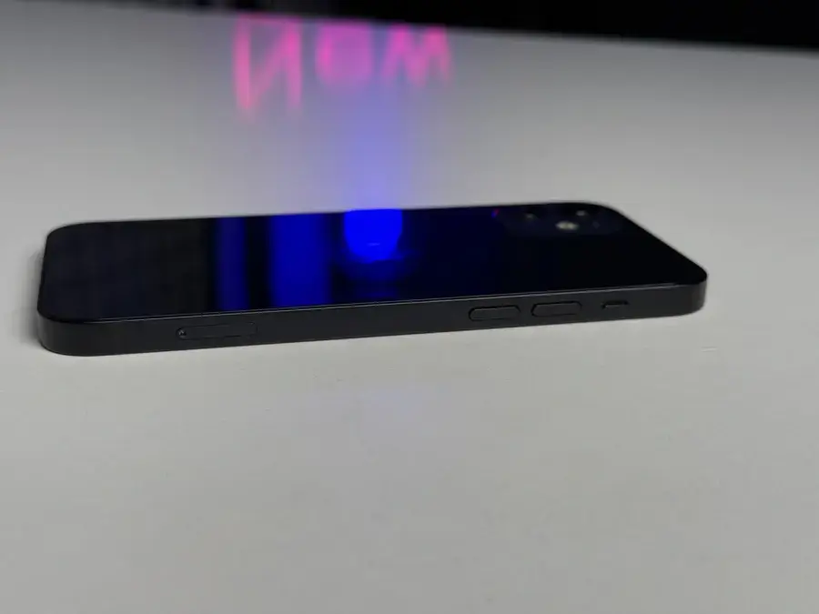 Б/У Apple iPhone 12 64GB Black (MGH63, MGJ53) - Состояние: хороший (менялся дисплей, оригинал) | Аккумулятор: 100% | Комплектация: iPhone, кабель | Гарантія: 1 мес.