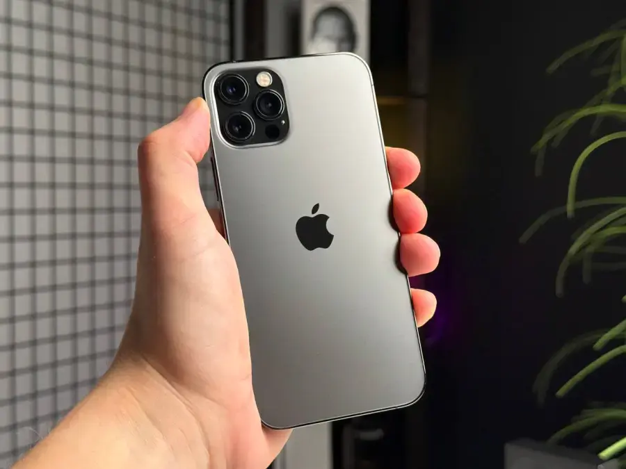 ВЖИВАНИЙ Apple iPhone 12 Pro 256GB Graphite (MGLT3, MGMP3) - Стан: гарний | Акумулятор: 100% | Комплектація: повний | Гарантія: 1 міс.