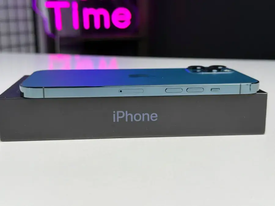 ВЖИВАНИЙ Apple iPhone 12 Pro Max 256GB Pacific Blue (MGCN3, MGDF3) - Стан: гарний (мілкі подряпини на склі) | Акумулятор: 100% | Комплектація: повний | Гарантія: 1 міс.