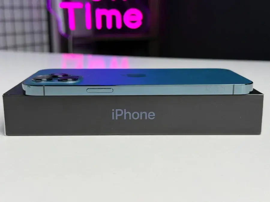 ВЖИВАНИЙ Apple iPhone 12 Pro Max 256GB Pacific Blue (MGCN3, MGDF3) - Стан: гарний (мілкі подряпини на склі) | Акумулятор: 100% | Комплектація: повний | Гарантія: 1 міс.