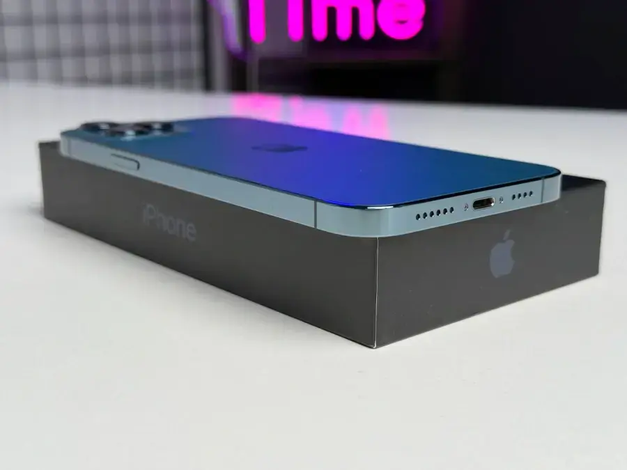 ВЖИВАНИЙ Apple iPhone 12 Pro Max 256GB Pacific Blue (MGCN3, MGDF3) - Стан: гарний (мілкі подряпини на склі) | Акумулятор: 100% | Комплектація: повний | Гарантія: 1 міс.