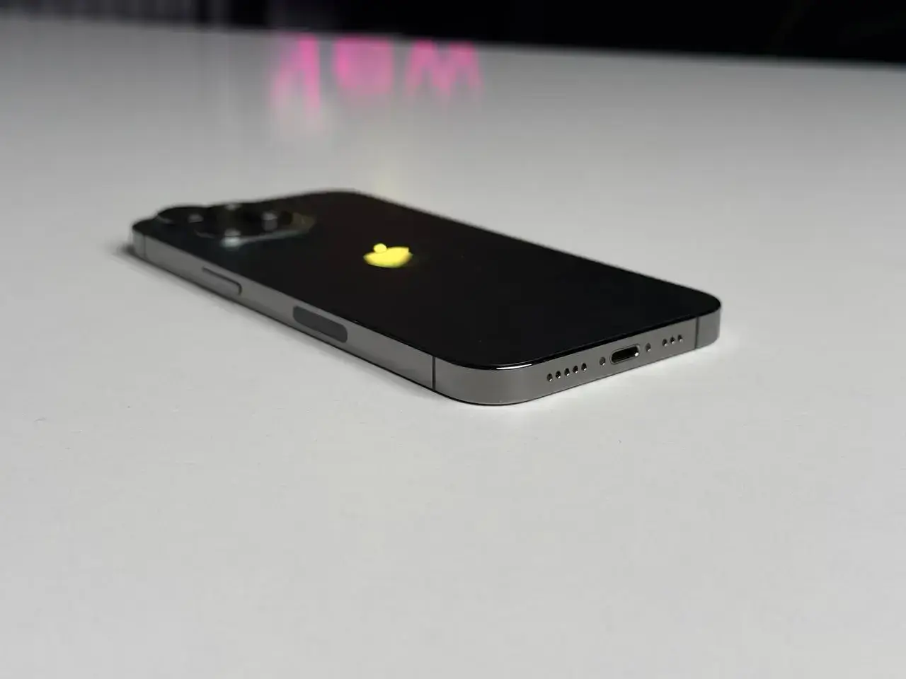 ВЖИВАНИЙ Apple iPhone 13 Pro 256GB Graphite (MLTW3, MLVE3) - Стан: гарний (подряпина на склі) | Акумулятор: 100% | Комплектація: iPhone, кабель | Гарантія: 1 міс.