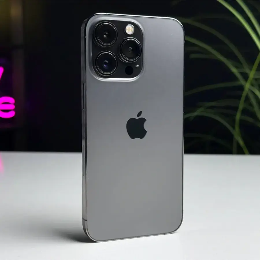Б/У Apple iPhone 13 Pro 256GB Graphite (MLTW3, MLVE3) - Состояние: хороший (царапина на стекле) | Аккумулятор: 100% | Комплектация: iPhone, кабель | Гарантія: 1 мес.