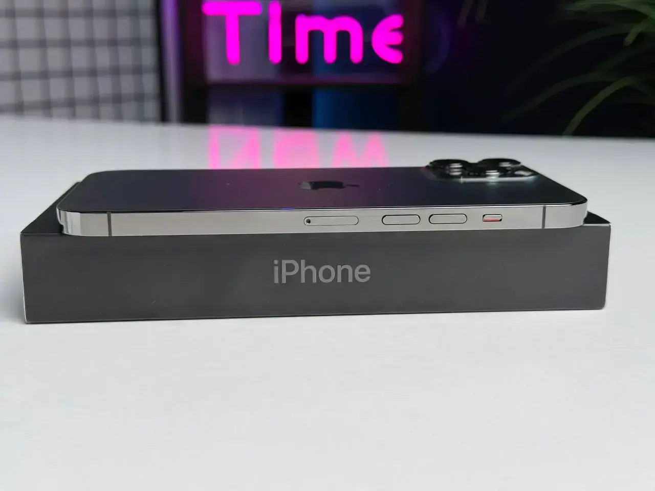 Б/У Apple iPhone 13 Pro Max 256GB Graphite (MLKR3, MLLA3) - Состояние: хороший | Аккумулятор: 87% | Комплектация: полный | Гарантія: 1 мес.